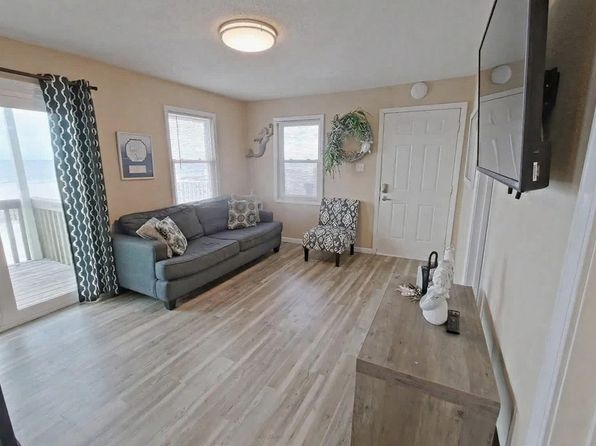 1159 W Beach Blvd Floor 1-ID1699638P