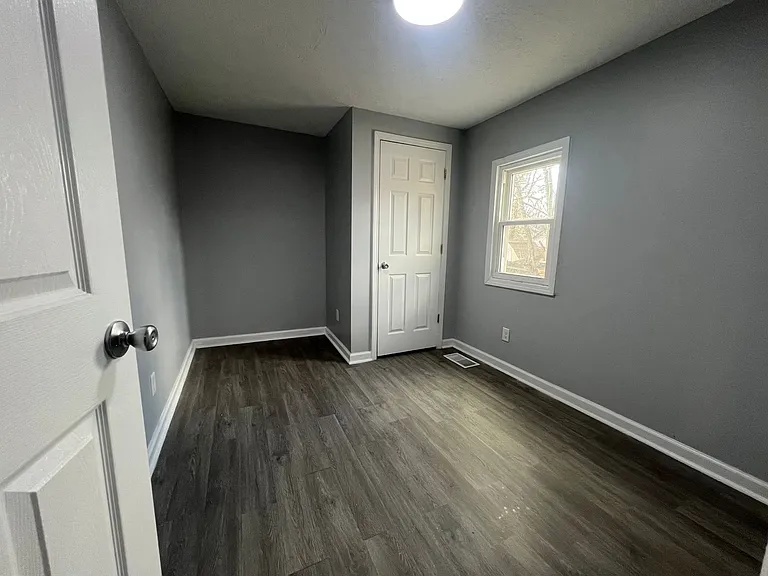 4000 Churchman Ave — Photo 7