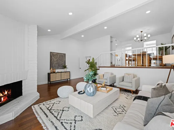 17189 Palisades Cir, Pacific Palisades, CA 90272