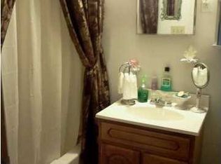 4078 Cedar Ln, Caryville, FL 32427