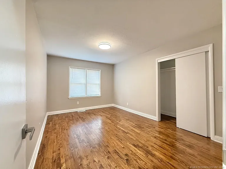 424 N Market Ave — Photo 12