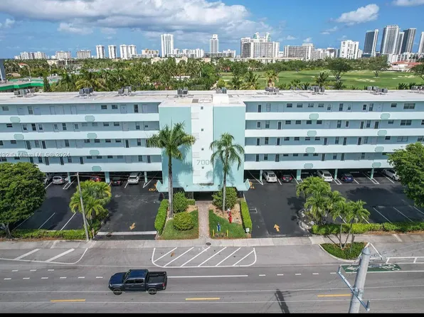 700 NE 14th Avenue NE #404, Hallandale Beach, FL 33009