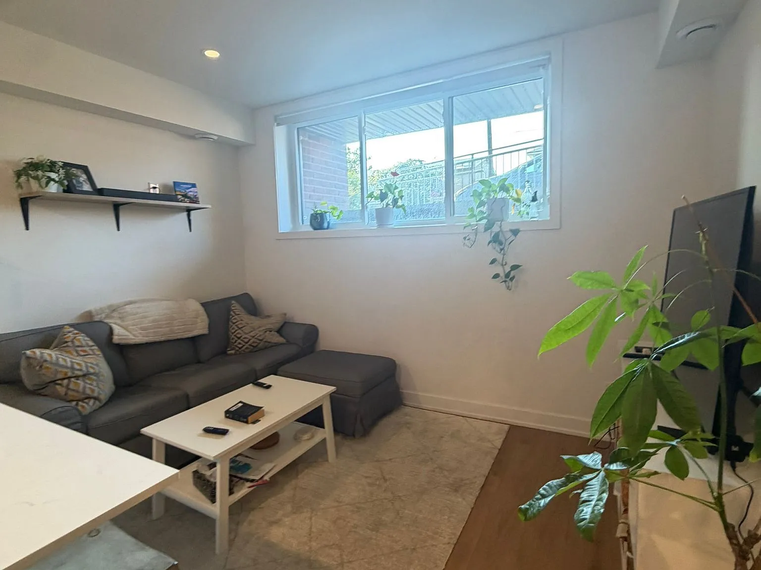 2 bed, $1,998 — Photo 4