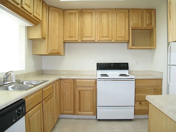 4th image of 1726 Querida Dr