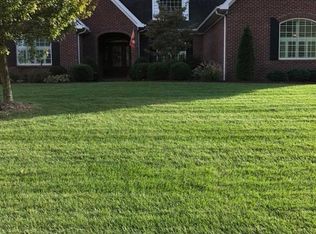 9011 Stonecreek Cir, Newburgh, IN 47630