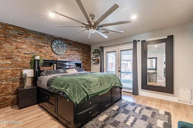1634 E Del Rio Dr — Photo 11