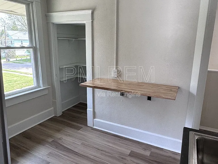 470 Sumner St #2 — Photo 4