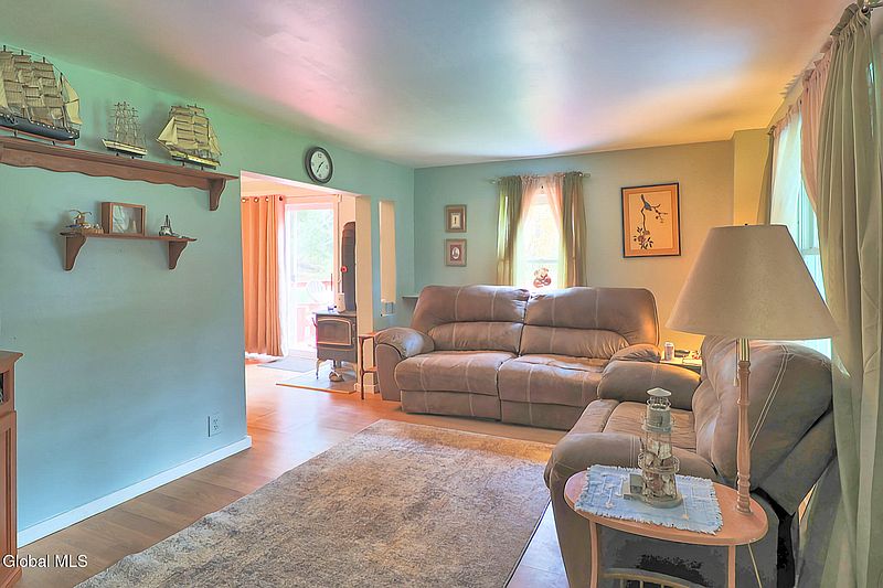 5th image of 3 Mercer Way