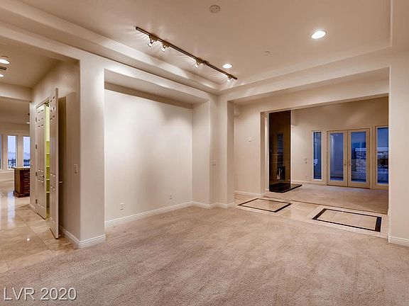 5th image of 1348 Enchanted River Dr