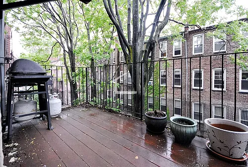 9 Cortes St Photo 1