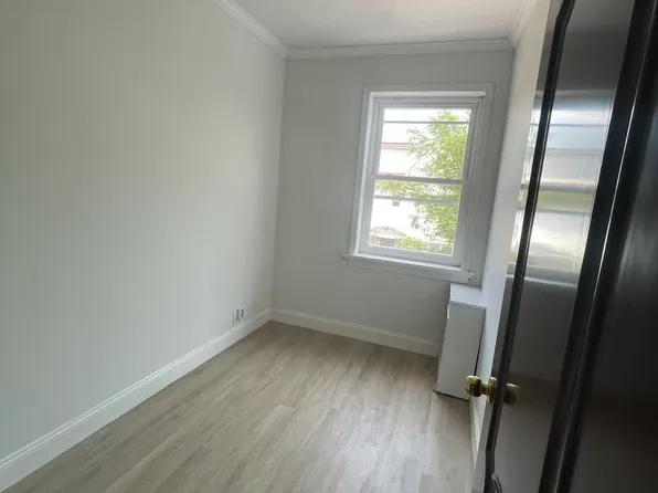 582 Bay Ridge Avenue image 16 of 17