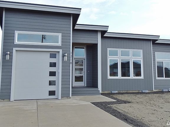 2nd image of 1218 E Ocean Shores Blvd SW
