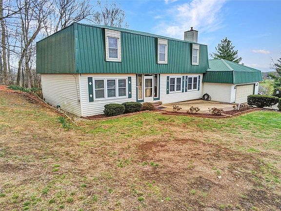 3rd image of 2752 Rocky Hill Rd