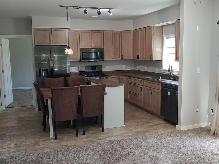 433 E Sleights Rd — Photo 7