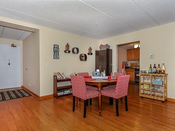 4th image of 165 Quincy Shore Dr #21