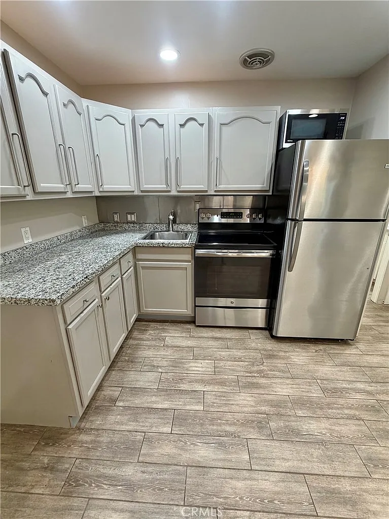 1 bed, 600 sqft, $3,500 — Photo 1