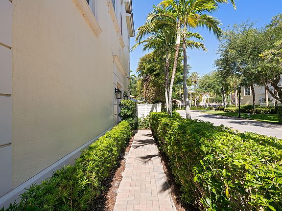 4th image of 5675 NE Trieste Way