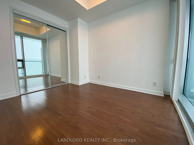 14 York St #5209 — Photo 14