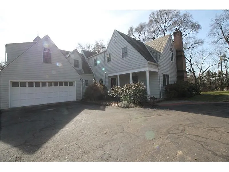 770 Fairview Rd photo 1