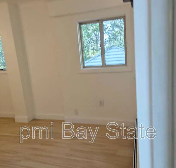 3 Weston St #1 — Photo 13