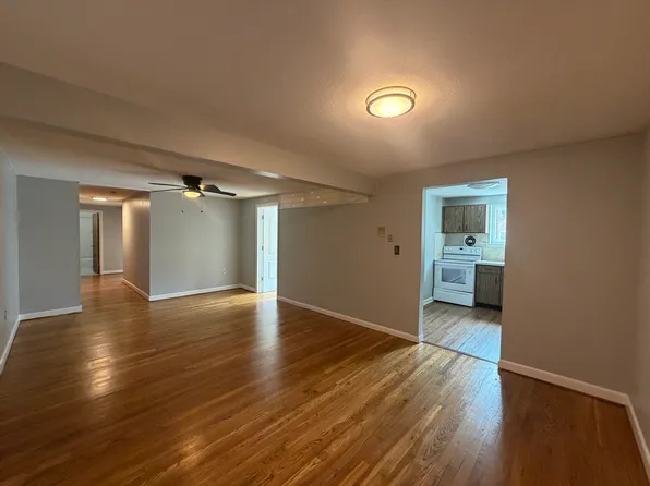 138 Store Ave #3R, Waterbury, CT 06705