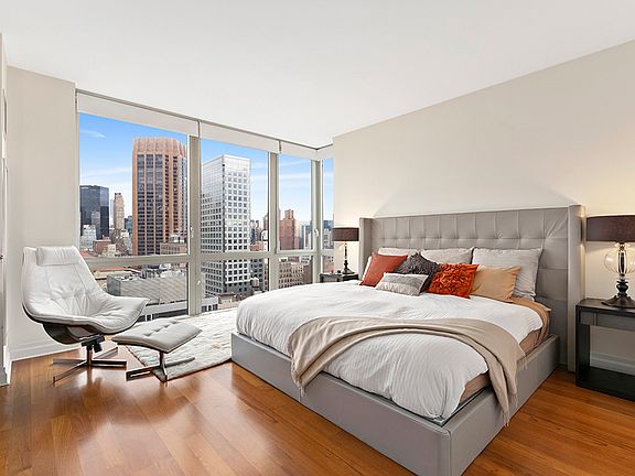 5th image of 39 E 29th St #27-C