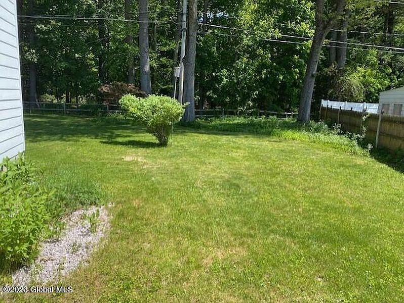 4th image of 9 Willow Lane