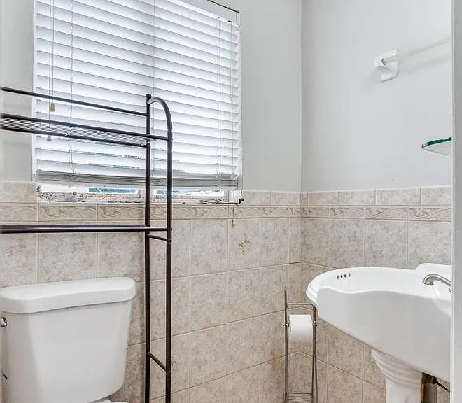 2514 W Gray St — Photo 22