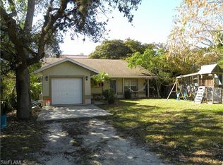 924 Rosemary Ln, Naples, FL 34103