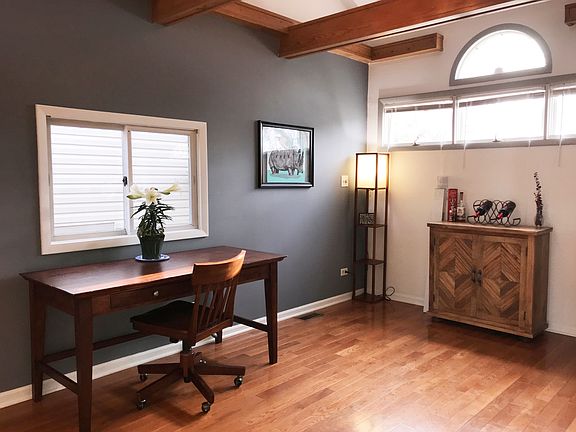 4th image of 904 Hannah Ave