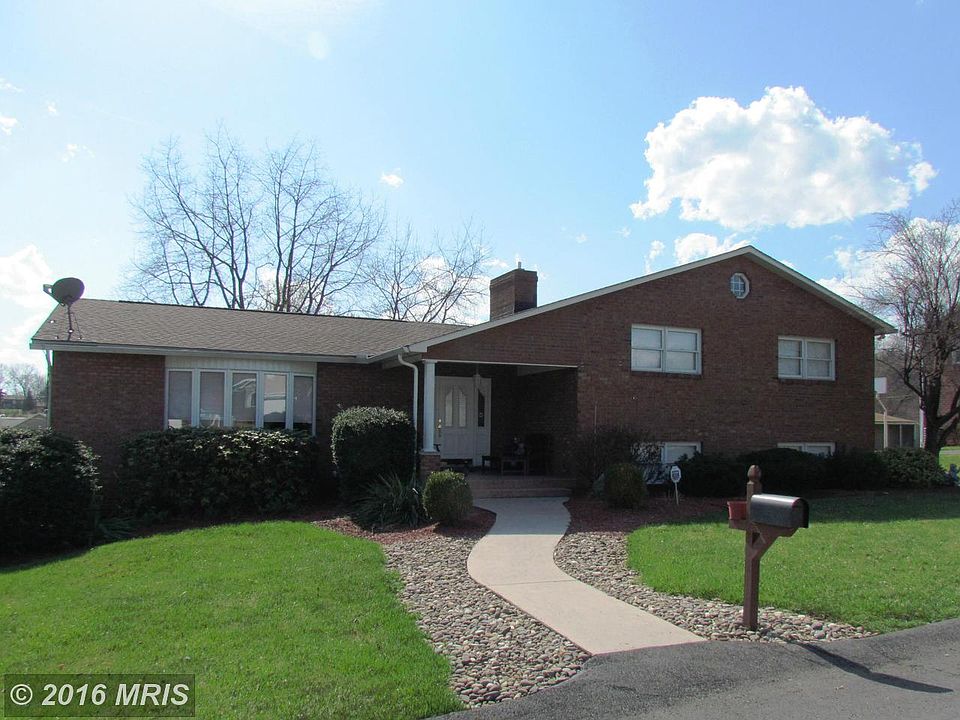 1st image of 11611 Zennia Ave