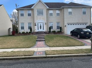 128 Quiet Rd, Sicklerville, NJ 08081