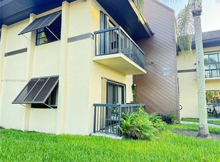 7915 SW 86th St APT 729, Miami, FL 33143