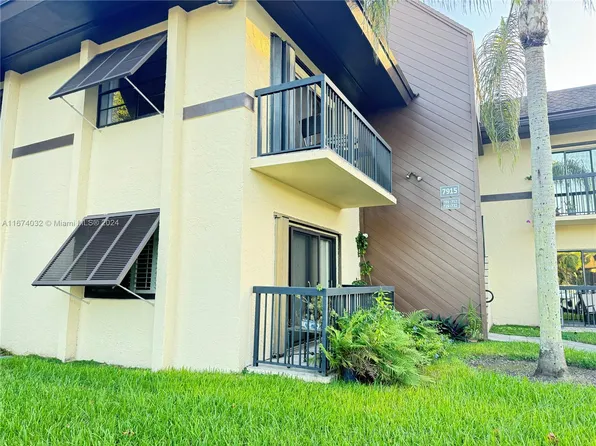 7915 SW 86th St APT 729, Miami, FL 33143
