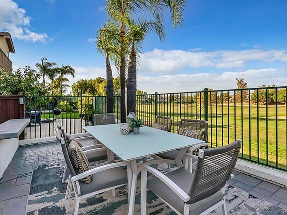 3rd image of 46048 Paseo Gallante