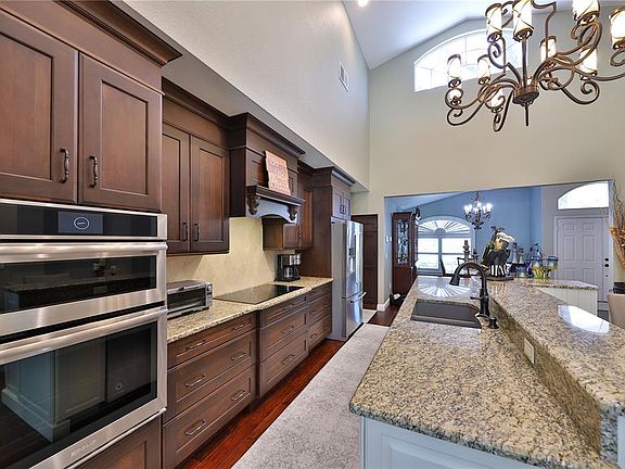 3rd image of 2578 EKANA DRIVE