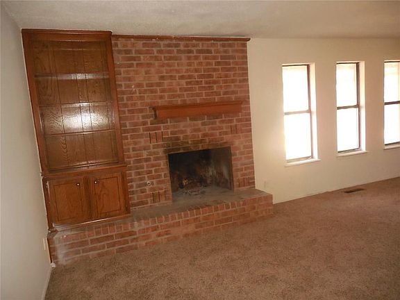 3rd image of 12412 Whispering Hollow Dr