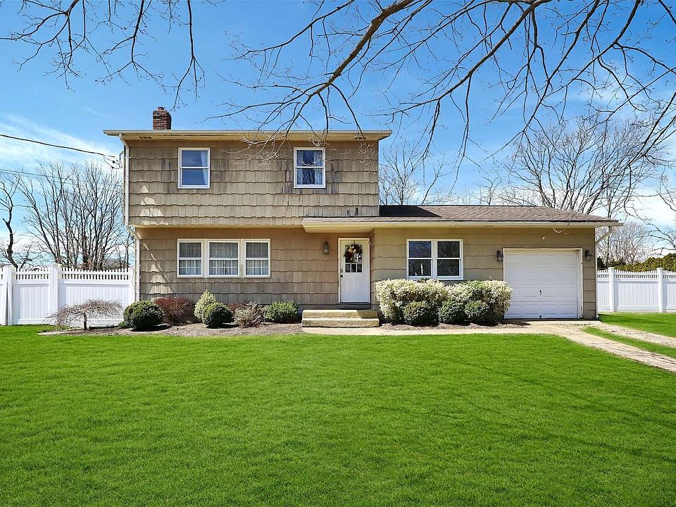 1st image of 12 Gina Ave