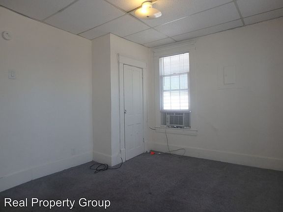 5th image of 303 Waugh St #C