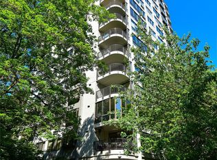 1120 Spring St APT 1004, Seattle, WA 98104