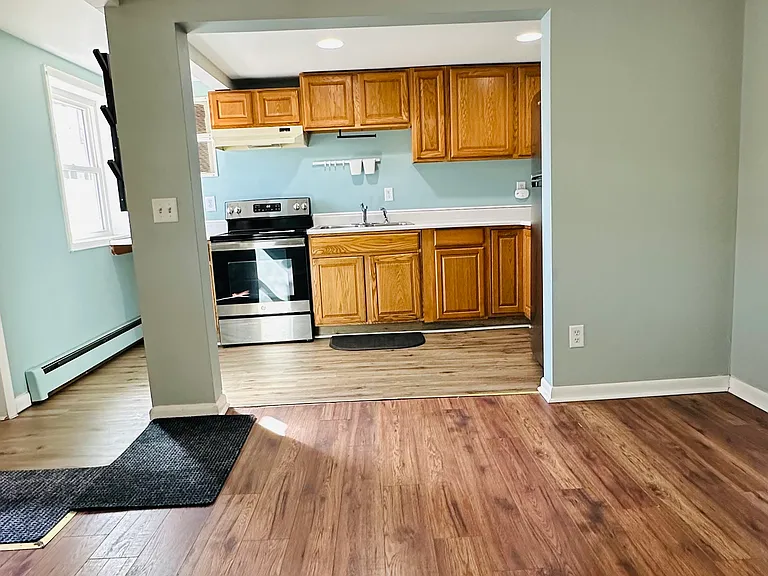 80 Main St #1W — Photo 4