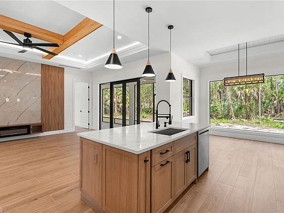 3rd image of 4009 8th ave ne