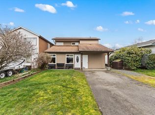 45475 Meadowbrook Dr, Chilliwack, BC V2P 7K3
