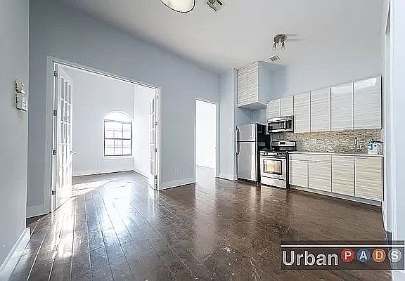 4th image of 769 Saint Johns Pl #2B