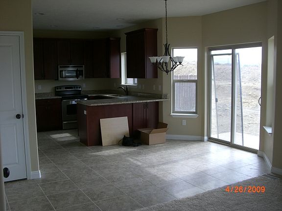 Kitchen/Dining