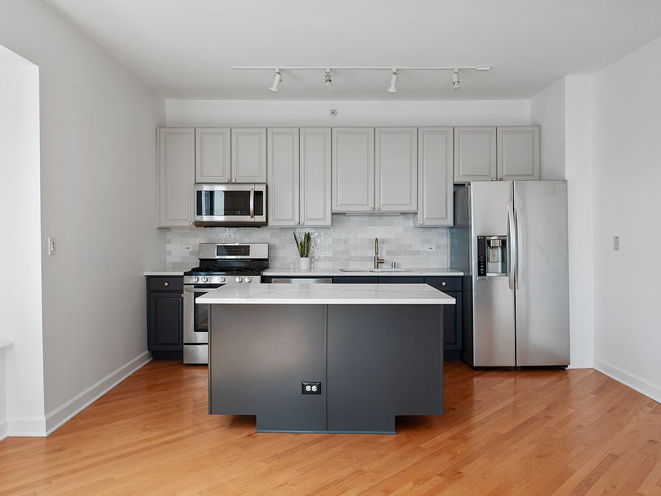 41 E 8th St Chicago, IL, 60605 - Apartments for Rent | Zillow