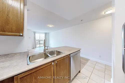 3 Ellesmere St #413 Photo 1