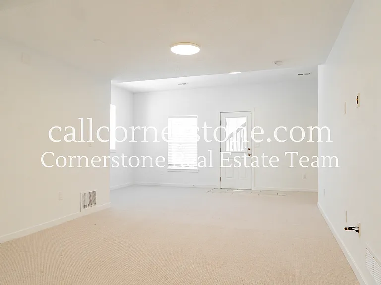 10120 Kentwood Dr — Photo 15