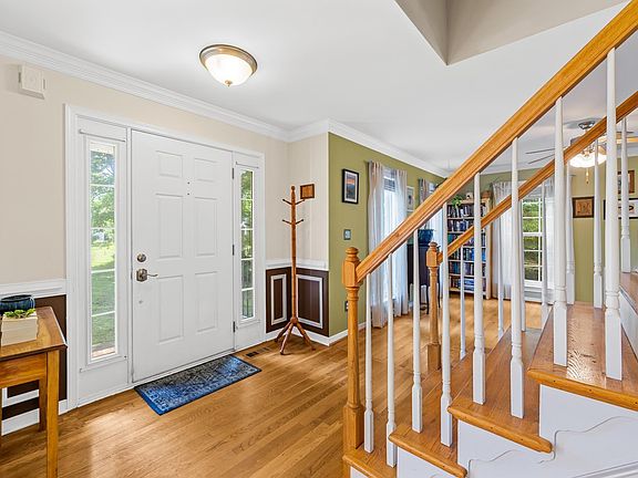 3rd image of 46 Rock Creek Ln
