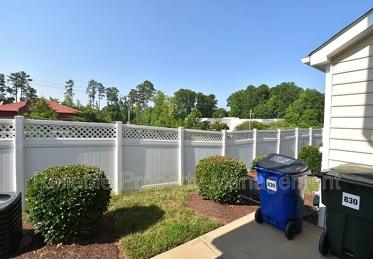 830 Cupola Dr — Photo 8